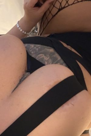 Curvaceous Lou