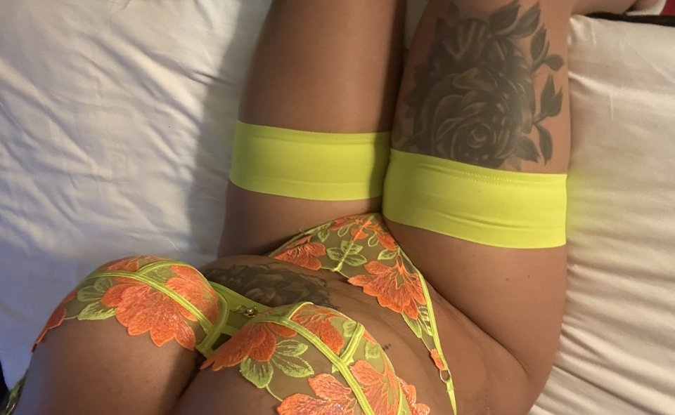 Curvaceous Lou - Photo 2